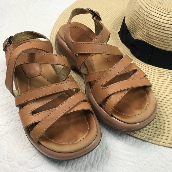 Dansko Shoes - Dansko sandals, size 35 (fit big)